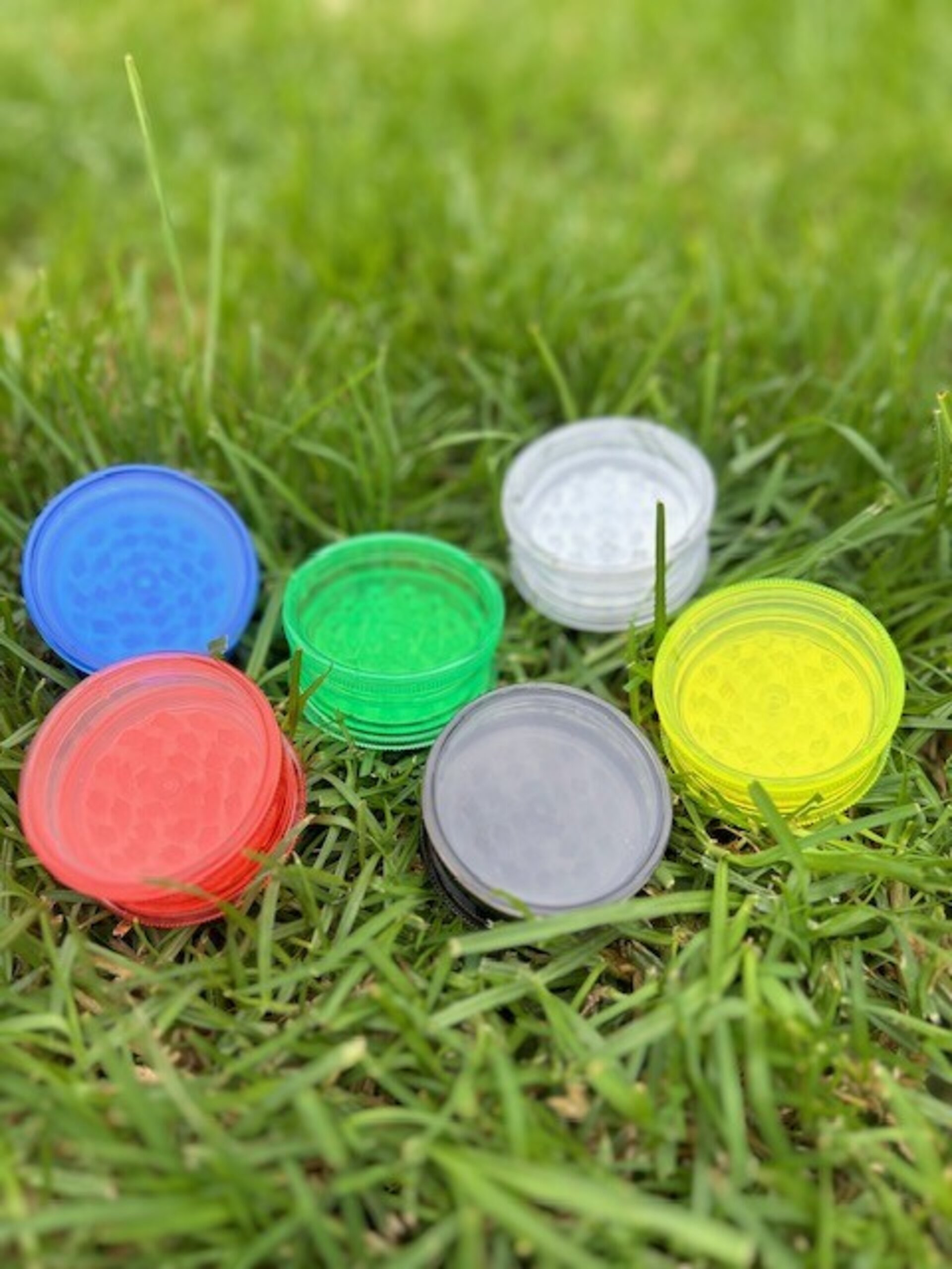 Grinder de Plástico con tapa magnética - 2