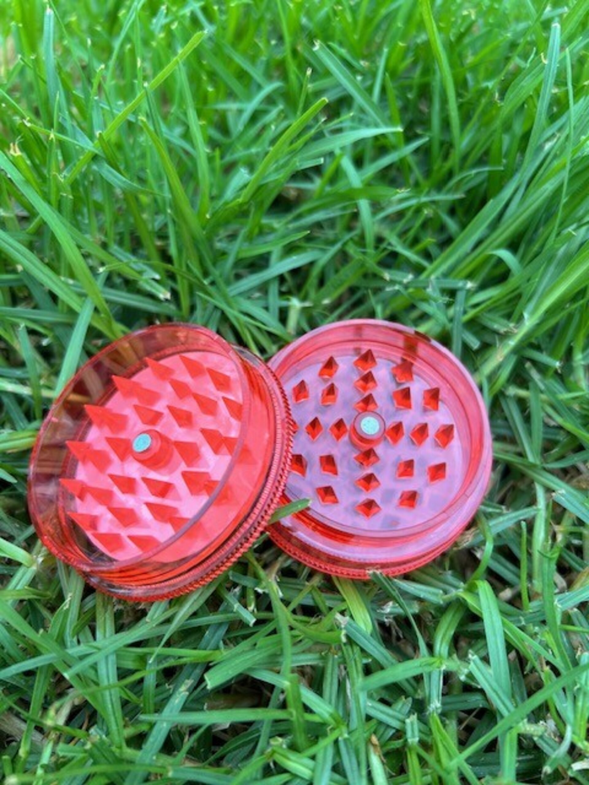 Grinder de Plástico con tapa magnética - 8